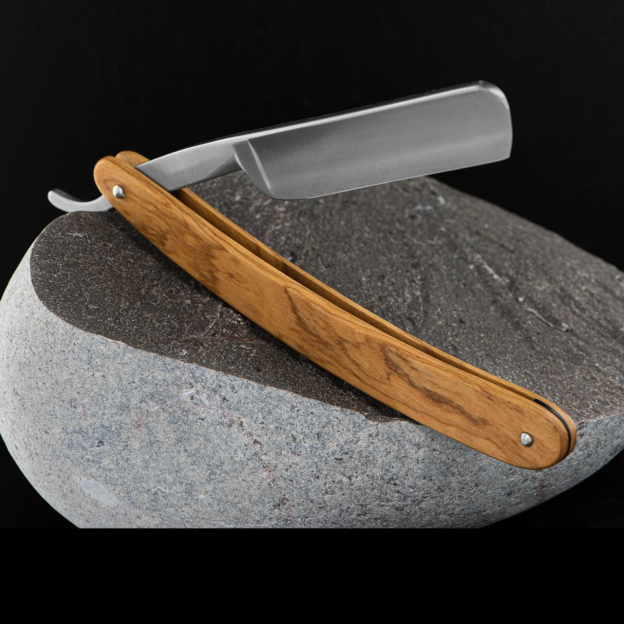 Boker "The Celebrated" Olive Razor - Image 2