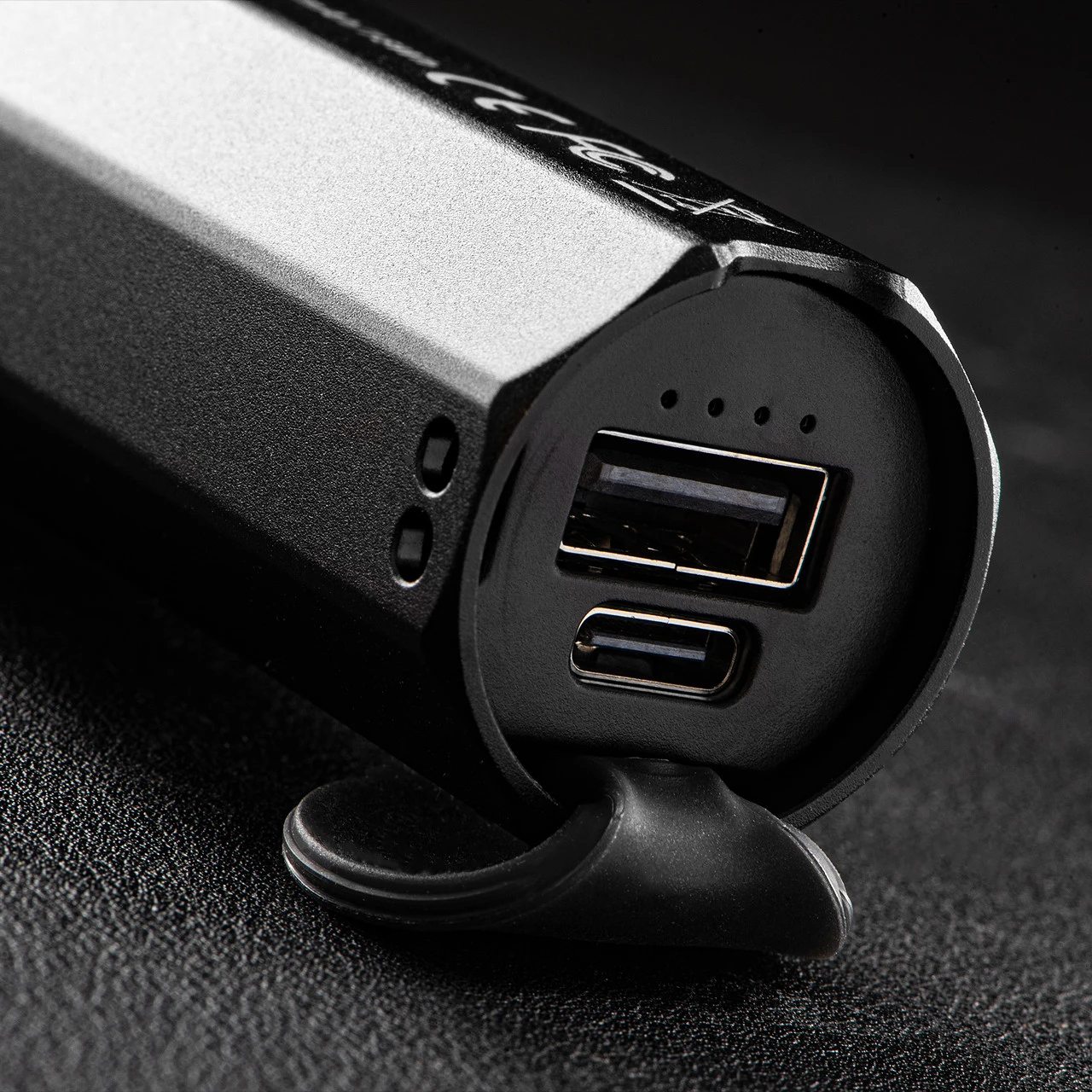 Fenix E-CP Flashlight / Power Bank - Image 7