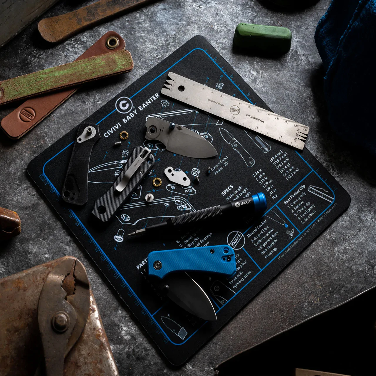 Knafs Co. Knife Mouse Pad