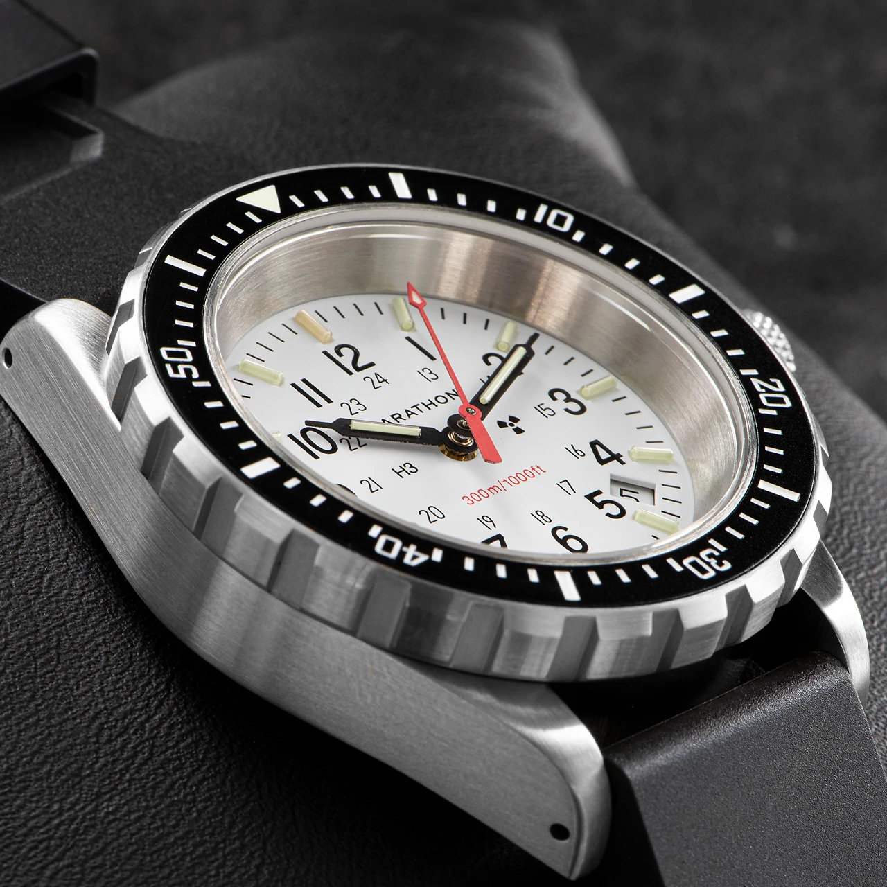 Marathon Arctic Diver's Quartz (TSAR) Large - Image 3