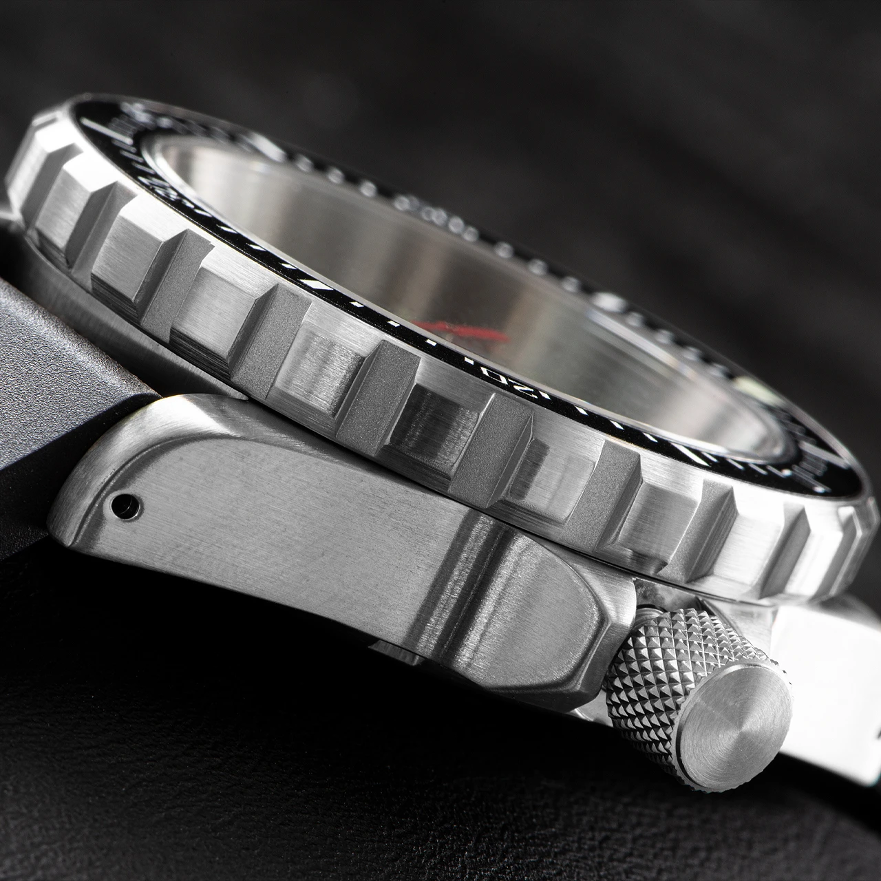 Marathon Arctic Diver's Quartz (TSAR) Large - Image 7