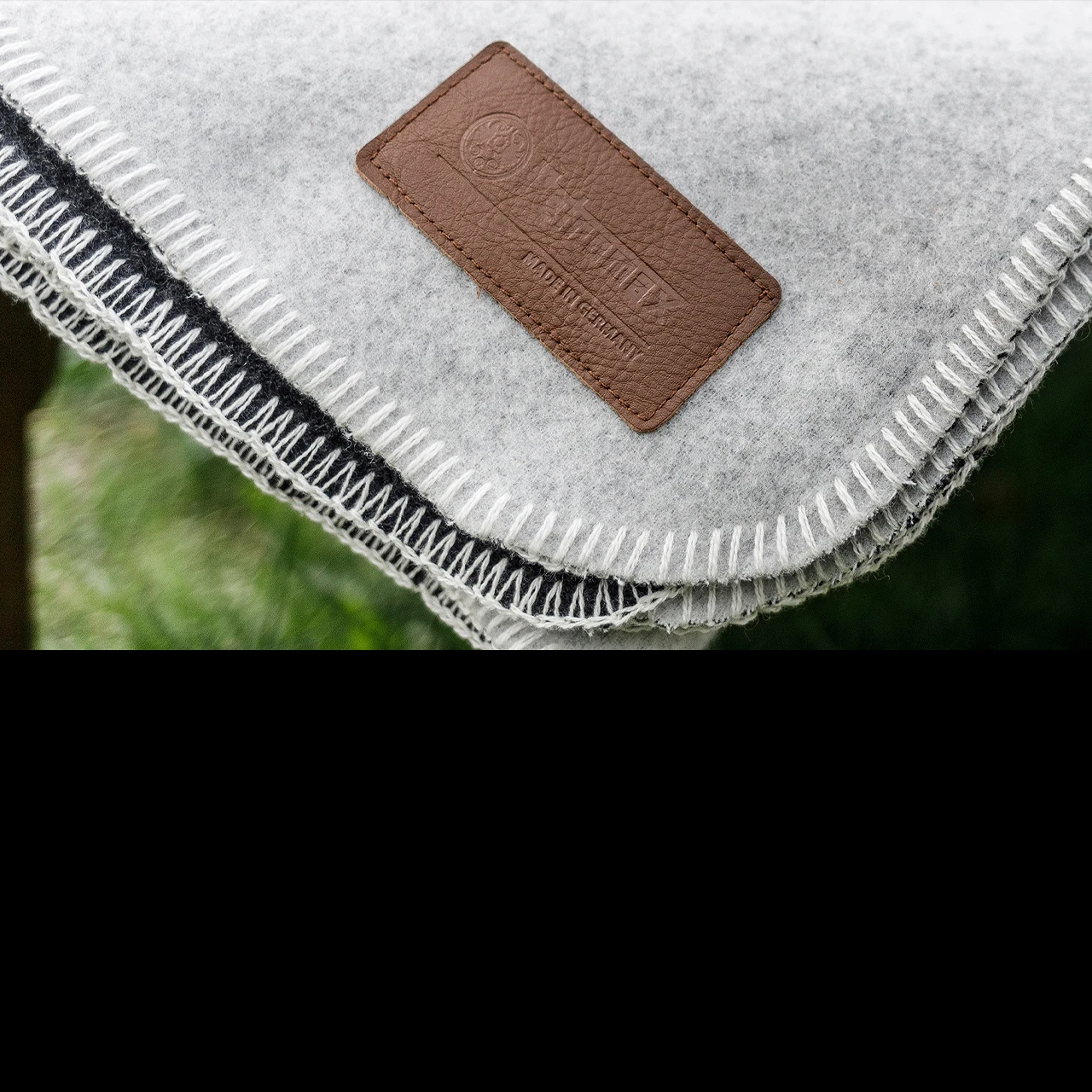 Petromax Wool Blanket - Image 2