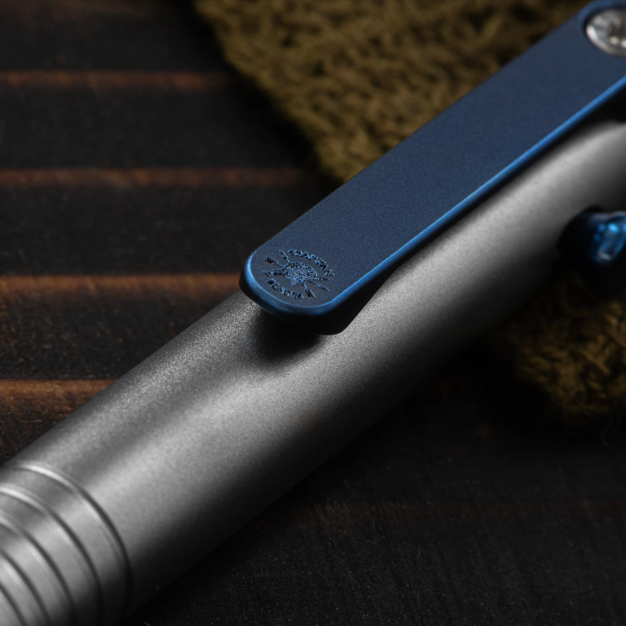 Spartan Blades "Grafi" Blue Titanium Pen - Image 4