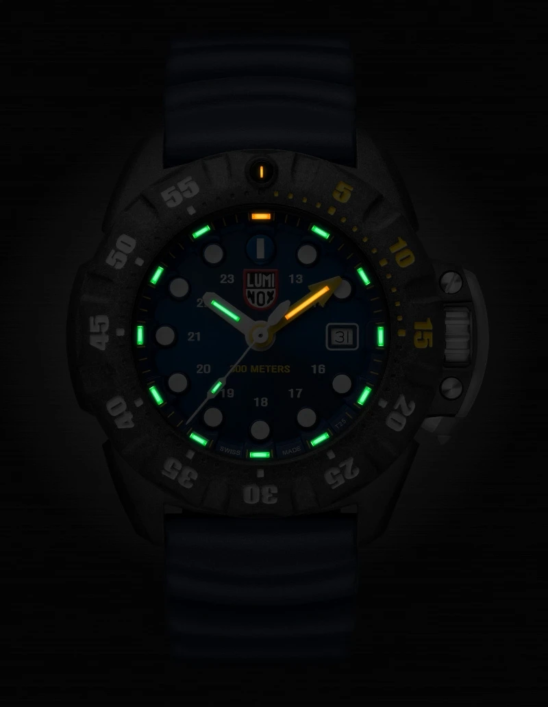 Luminox Deep Dive Carbon Black Blue WAS £562.95 - Image 5
