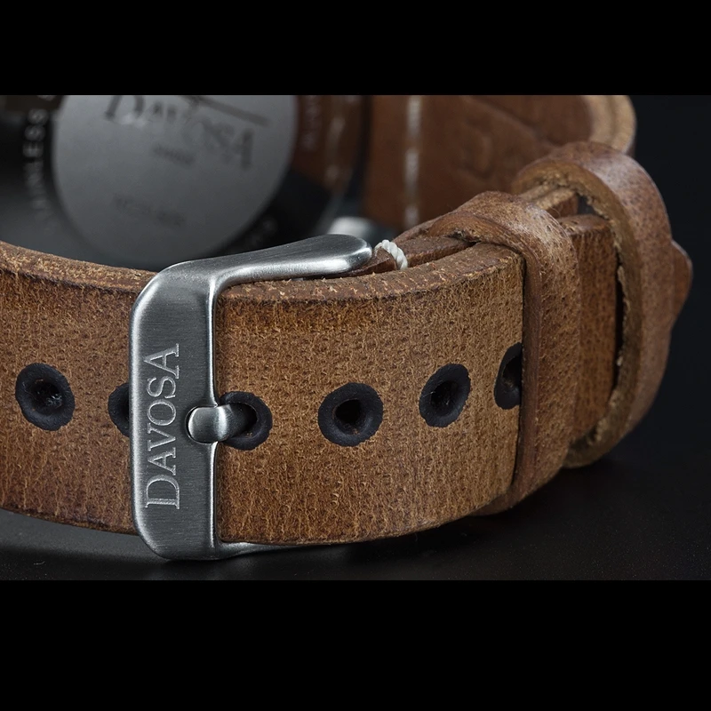 Davosa Vintage Diver Quartz Burgundy - Image 5