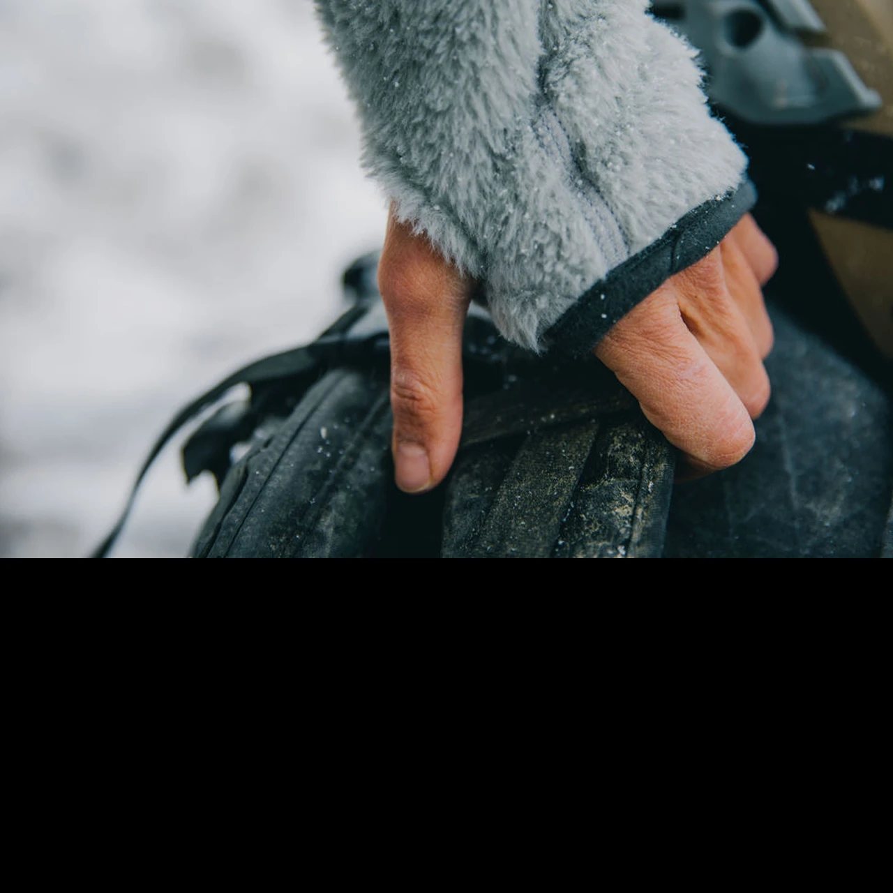 TAD Women Lynx Hoodie Unpatched Yeti - Image 3