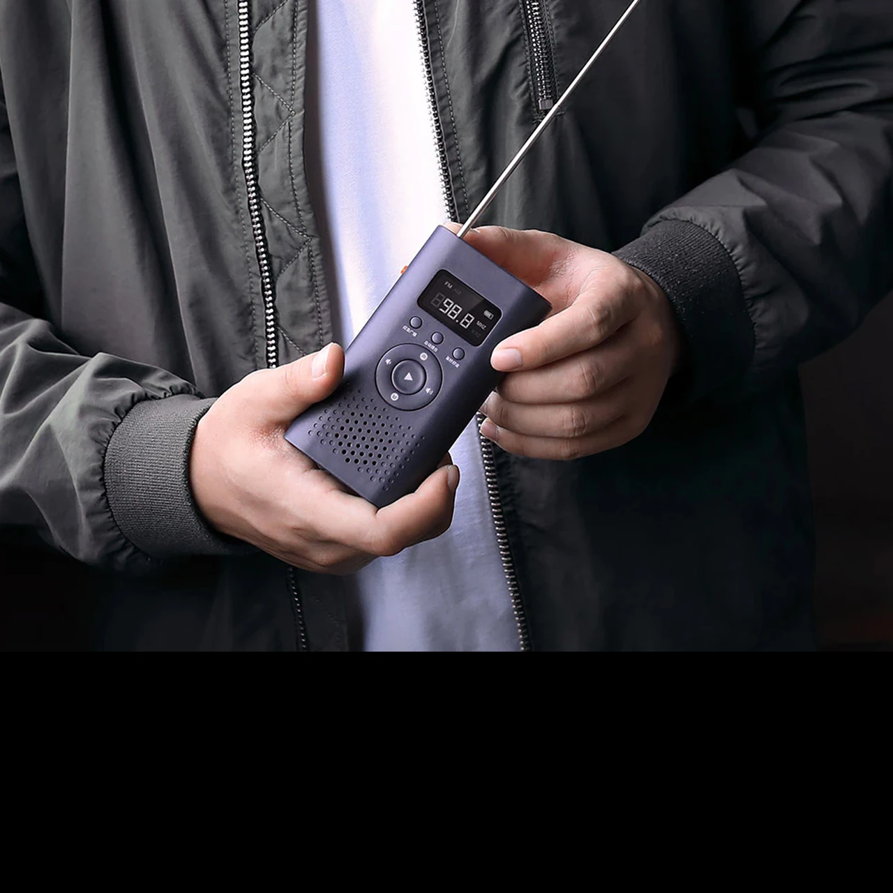 Nextool Hand Crank Radio - Image 13