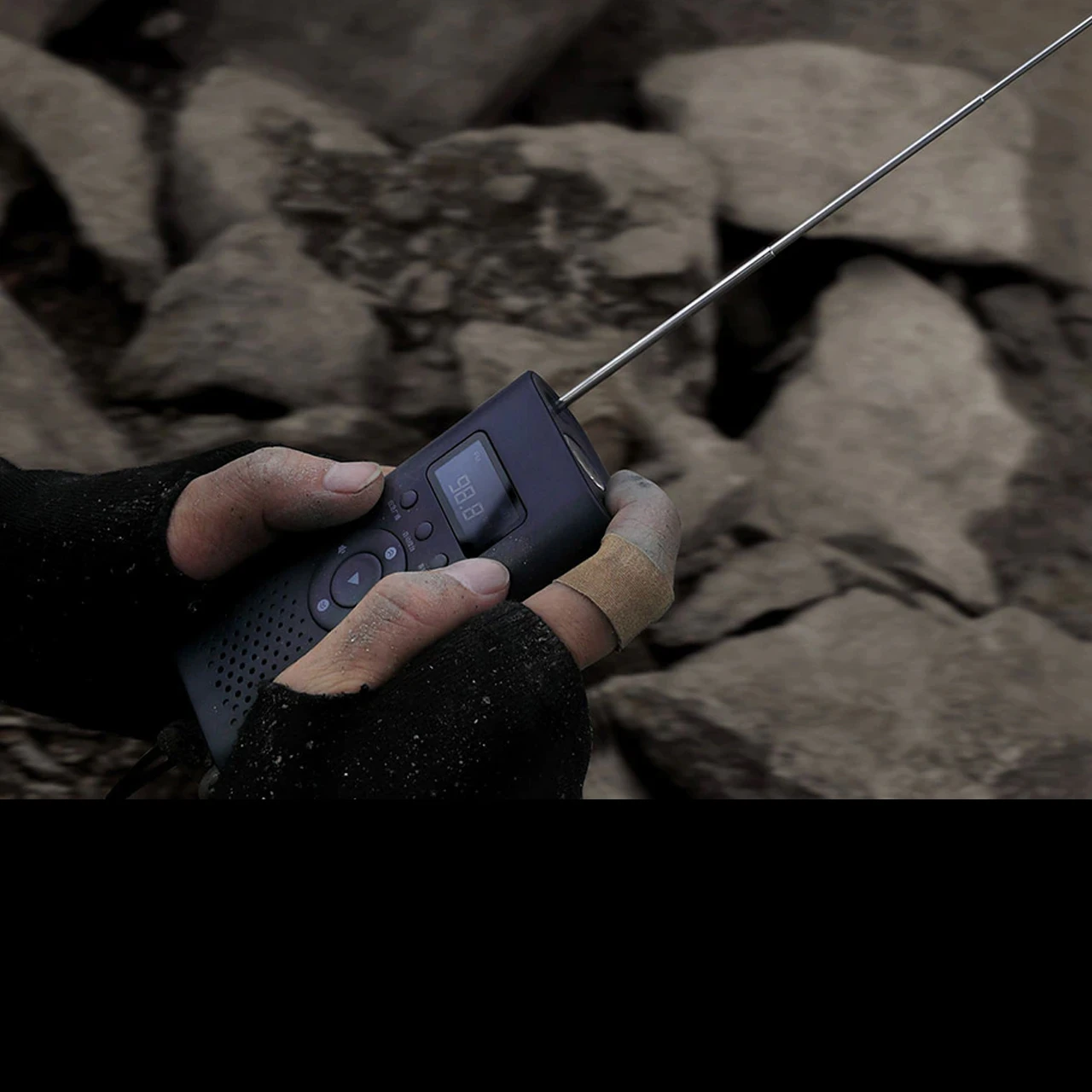 Nextool Hand Crank Radio